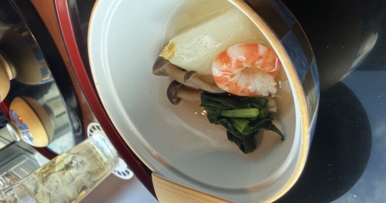 東京會舘「八千代」で雅会席。派手じゃないけど、ちゃんといい時間だった